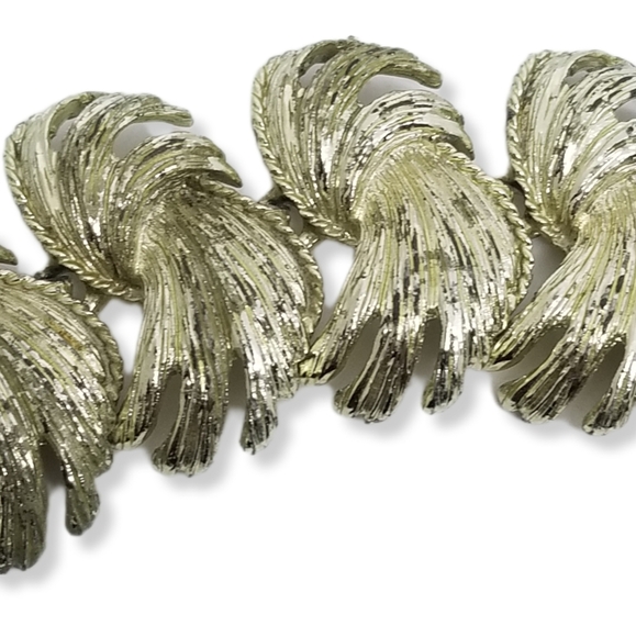 BSK VINTAGE MID CENTURY MODERN  SILVERTONED PANEL CHAIN STATEMENT BRACELET - Picture 6 of 9